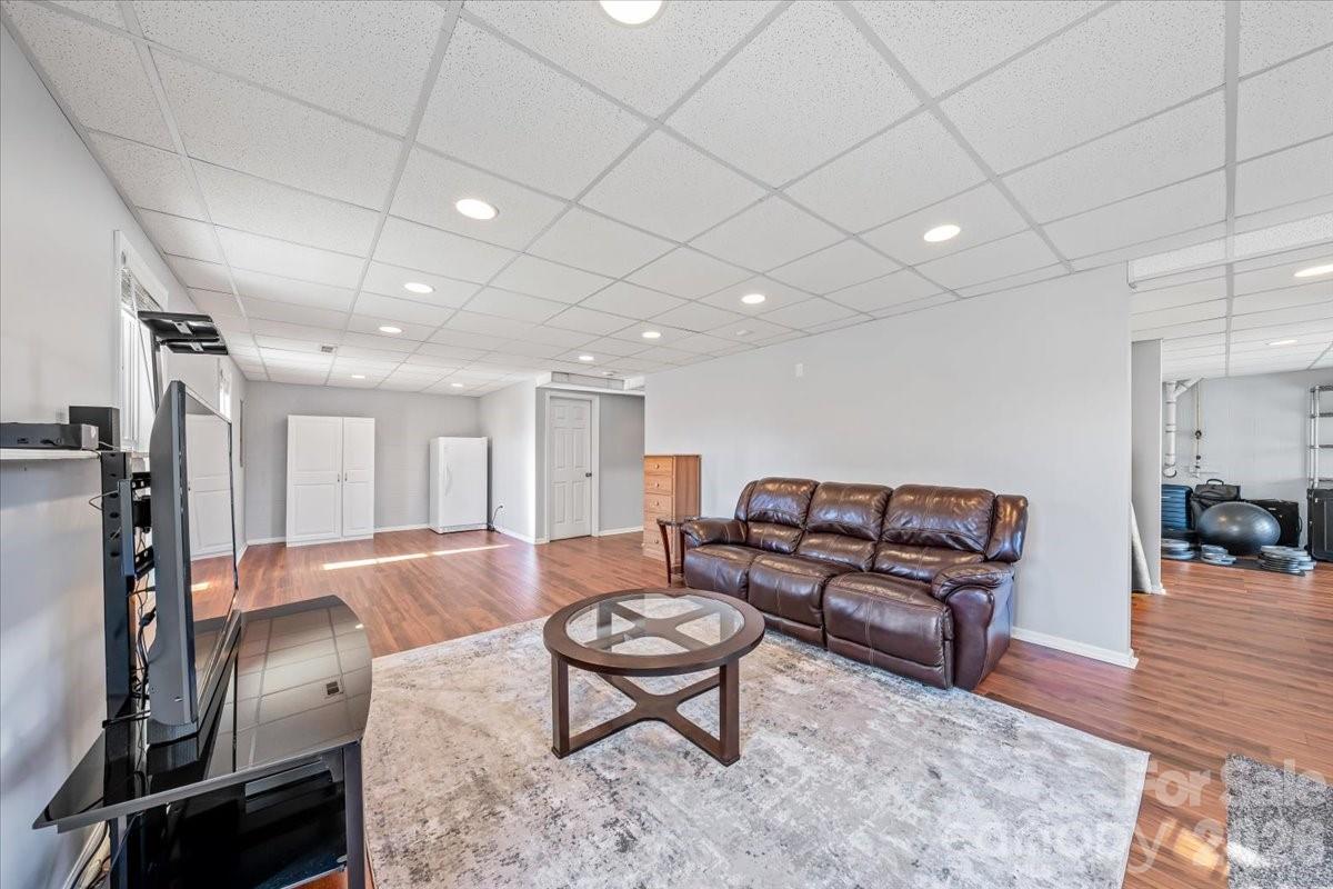 4963 Old River Drive Hickory NC 28602