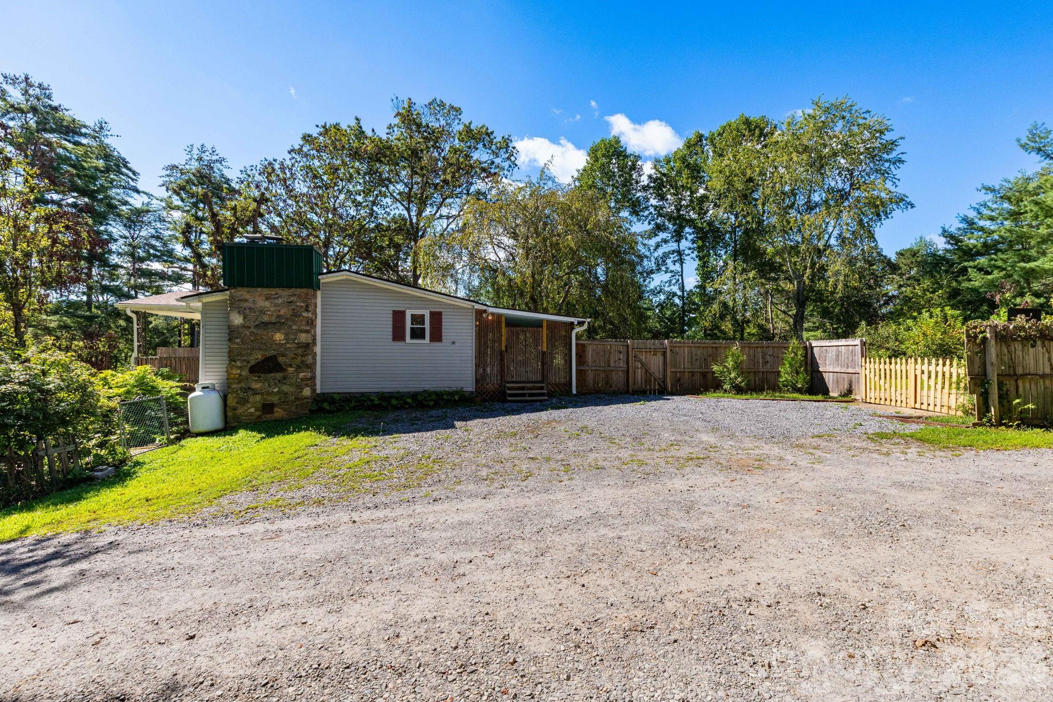 38 Mountainberry Lane Fairview NC 28730
