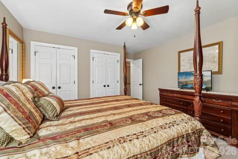 5325 Chiltern Hills Trail Charlotte NC 28215