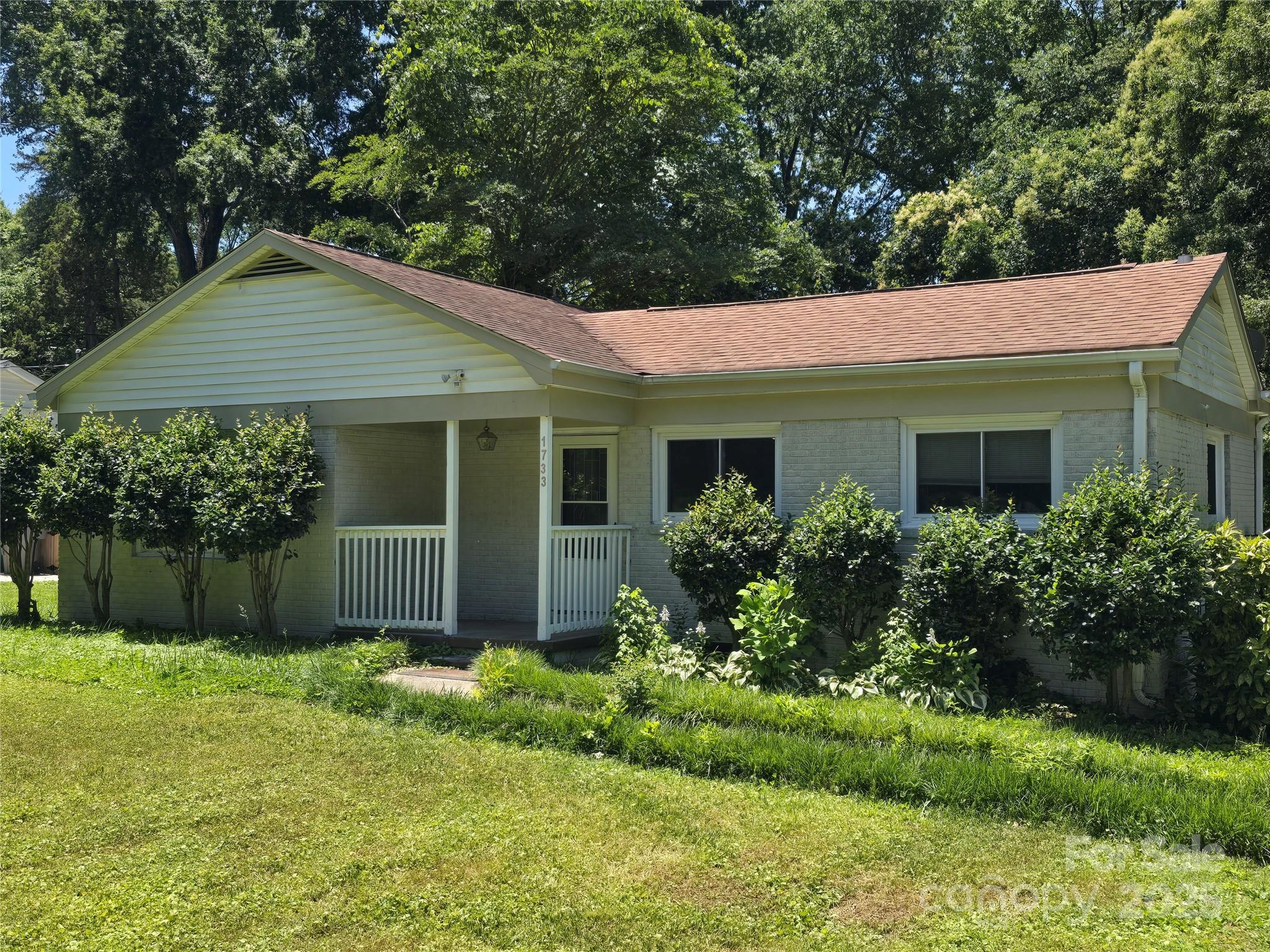 1733 Merry Oaks Road Charlotte NC 28205