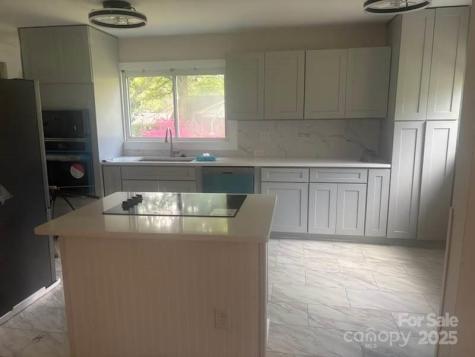 1733 Merry Oaks Road Charlotte NC 28205