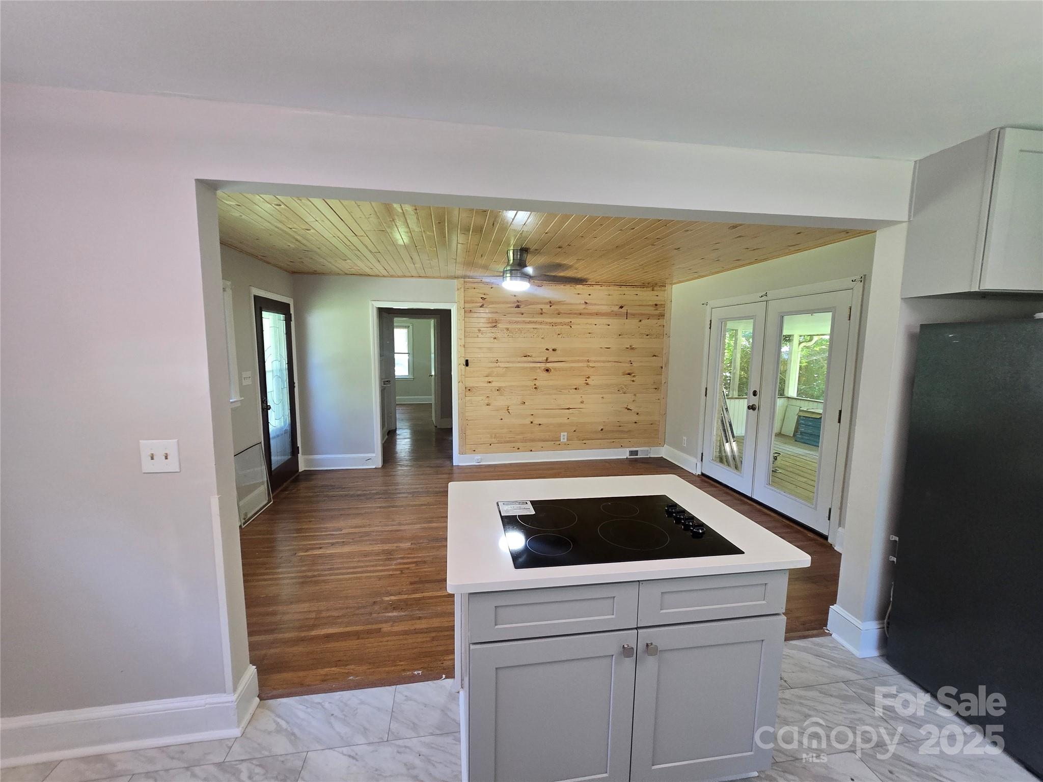 1733 Merry Oaks Road Charlotte NC 28205