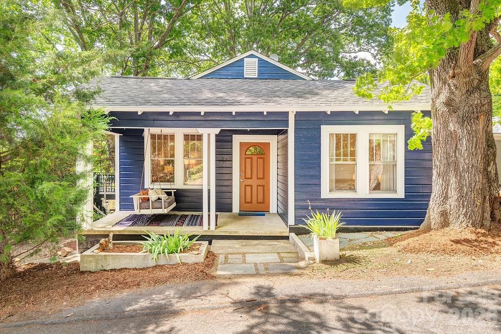 33 Green Oak Road Asheville NC 28804