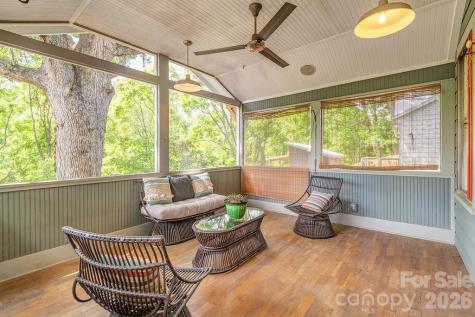 33 Green Oak Road Asheville NC 28804