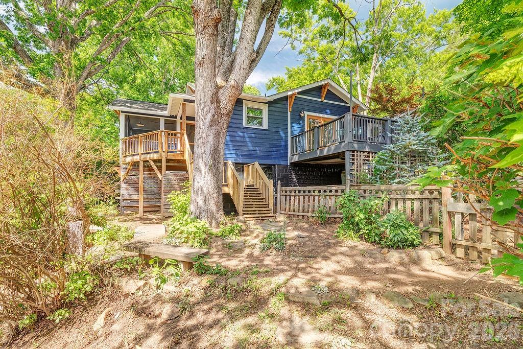33 Green Oak Road Asheville NC 28804