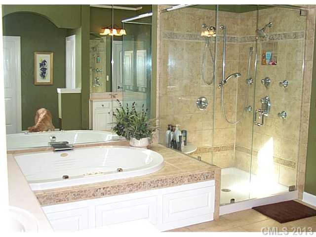 2103 Lytton Lane Matthews NC 28104