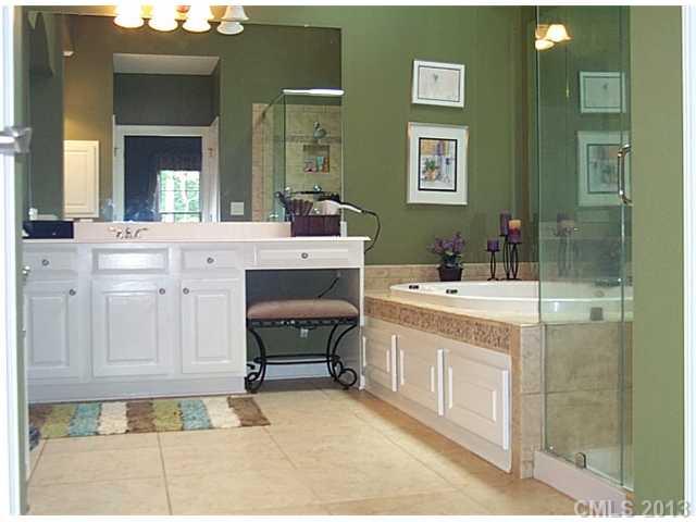 2103 Lytton Lane Matthews NC 28104