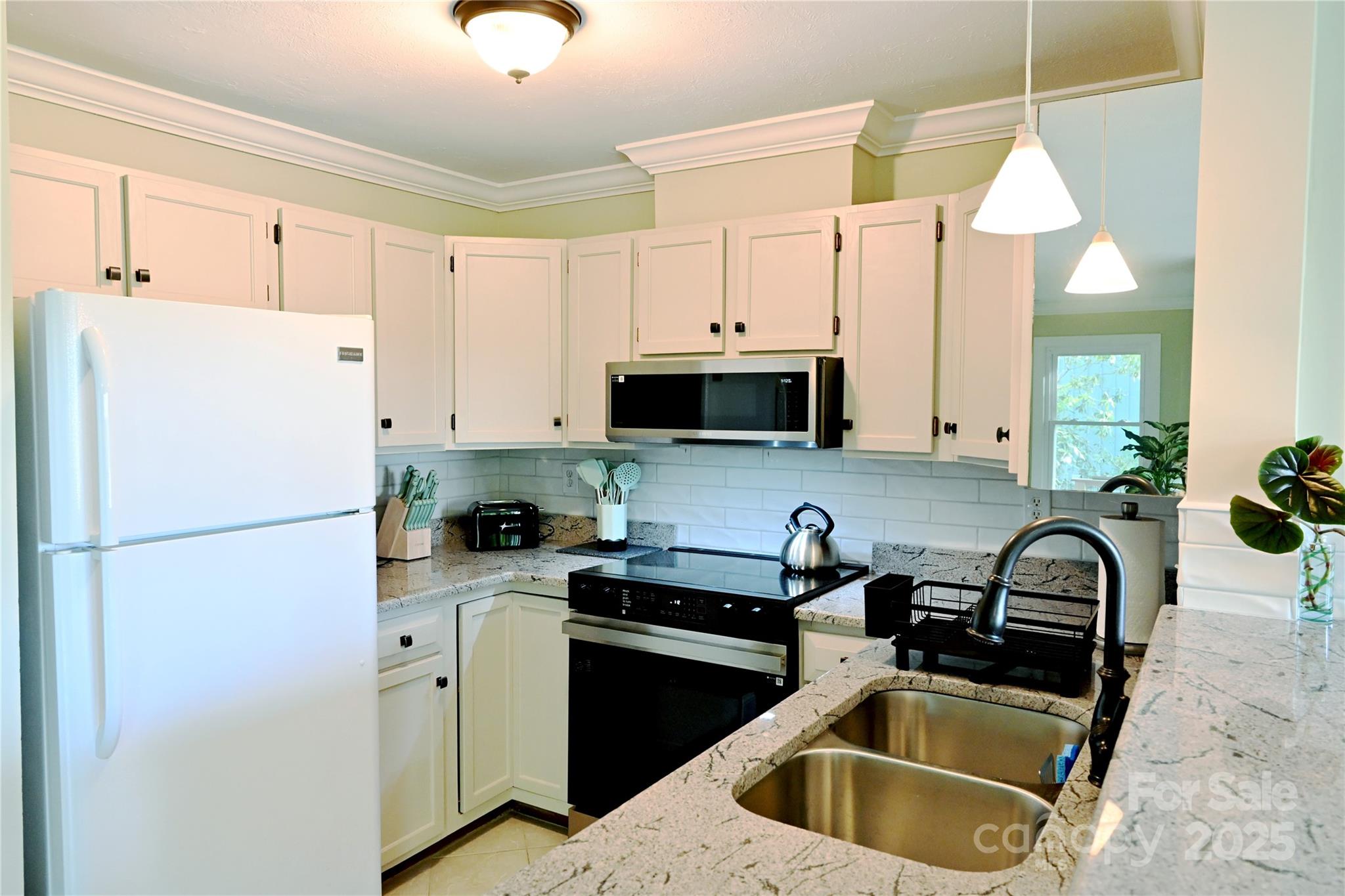 501 Fairway Drive Hendersonville NC 28739