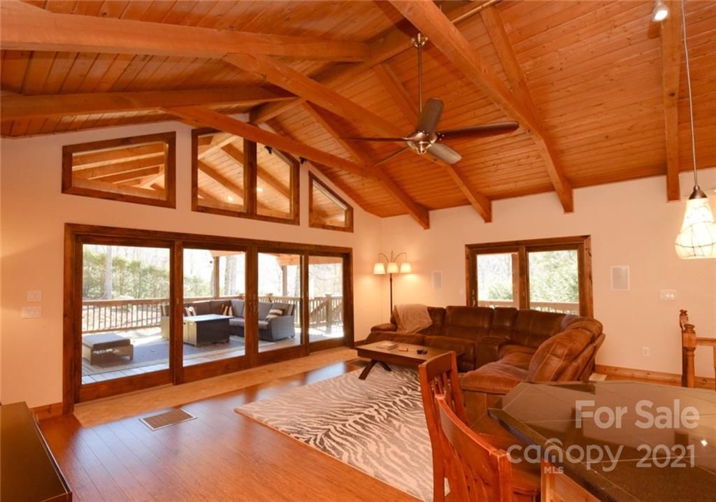 450 Winter Star Loop Burnsville NC 28714