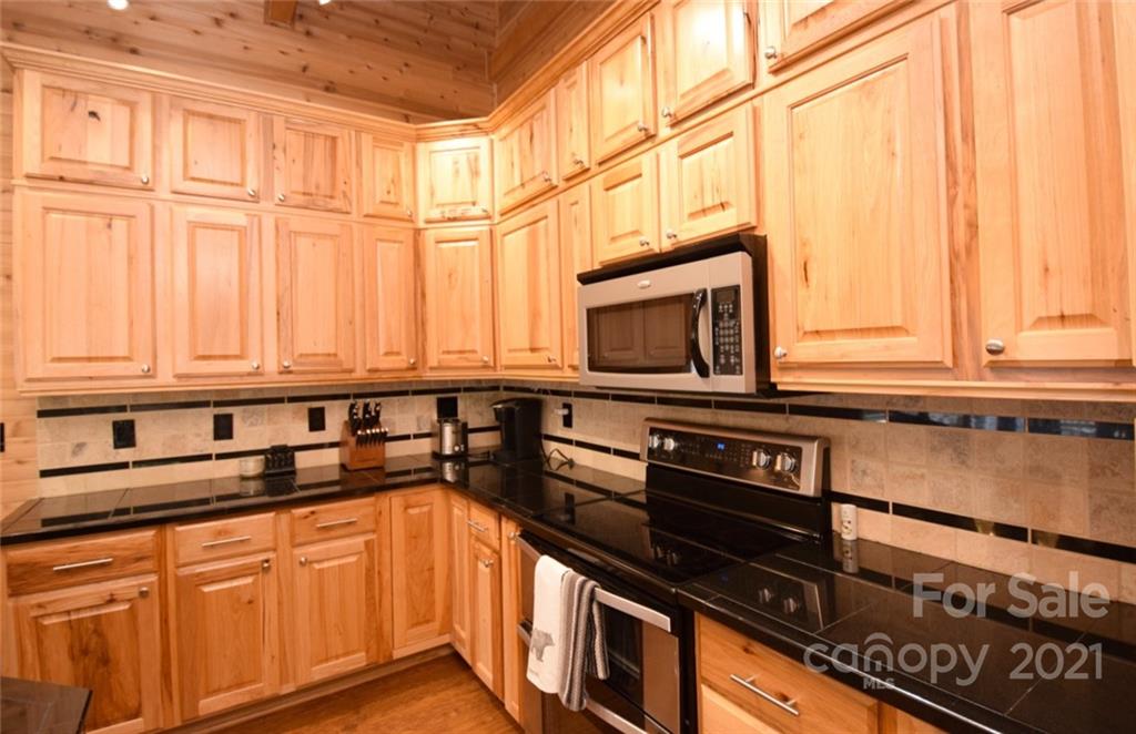 450 Winter Star Loop Burnsville NC 28714