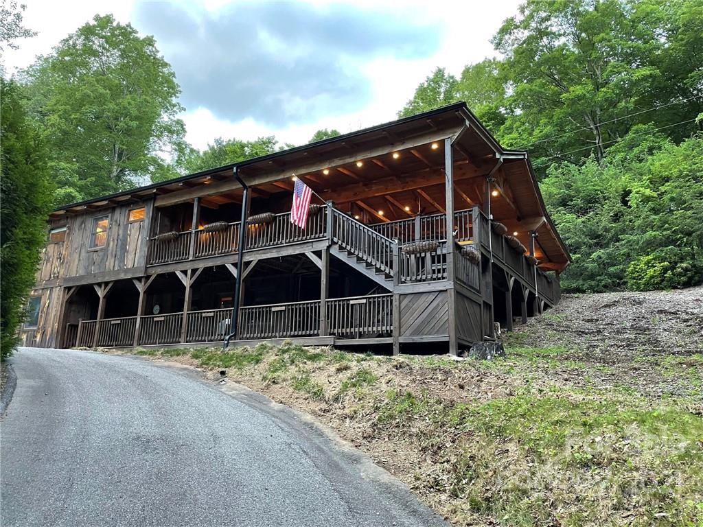 450 Winter Star Loop Burnsville NC 28714