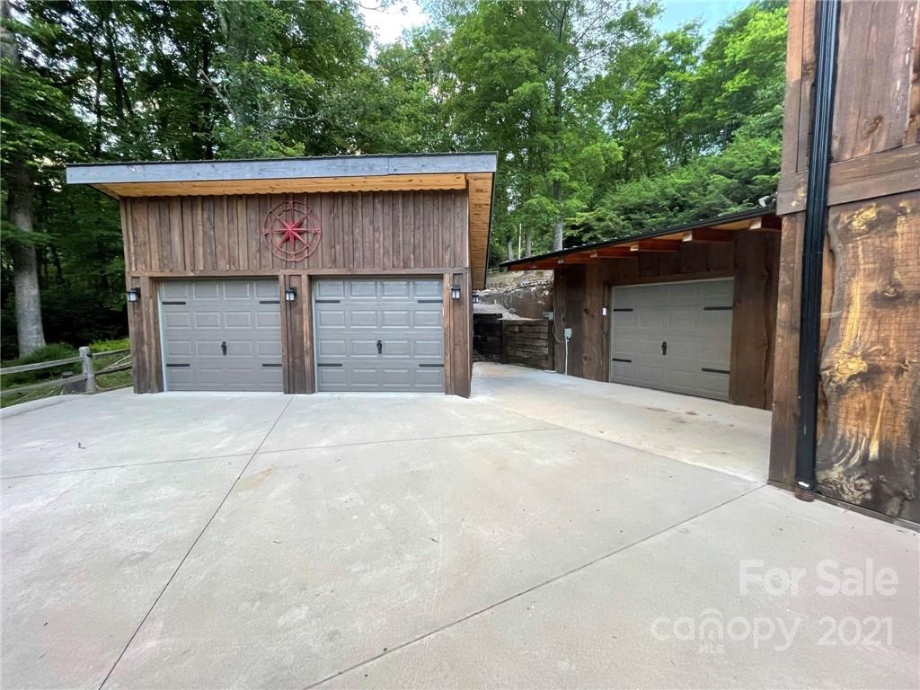 450 Winter Star Loop Burnsville NC 28714