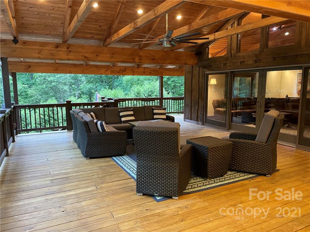 450 Winter Star Loop Burnsville NC 28714