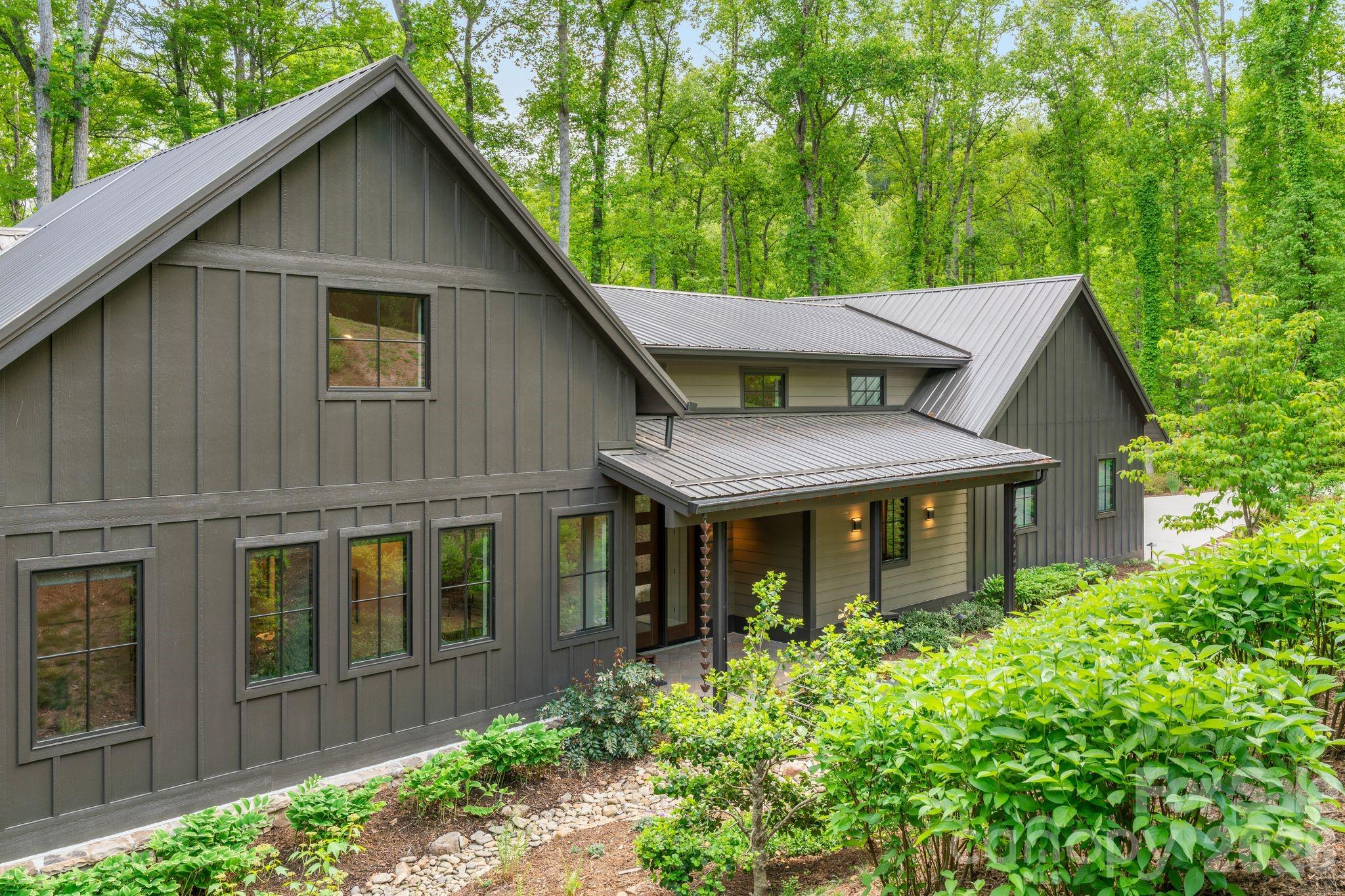 154 Wandering Oaks Way Asheville NC 28805