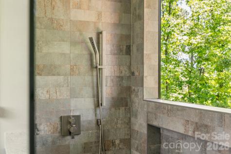 154 Wandering Oaks Way Asheville NC 28805