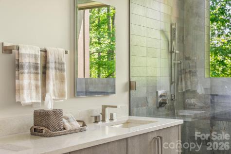 154 Wandering Oaks Way Asheville NC 28805