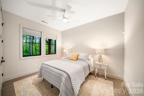 154 Wandering Oaks Way Asheville NC 28805