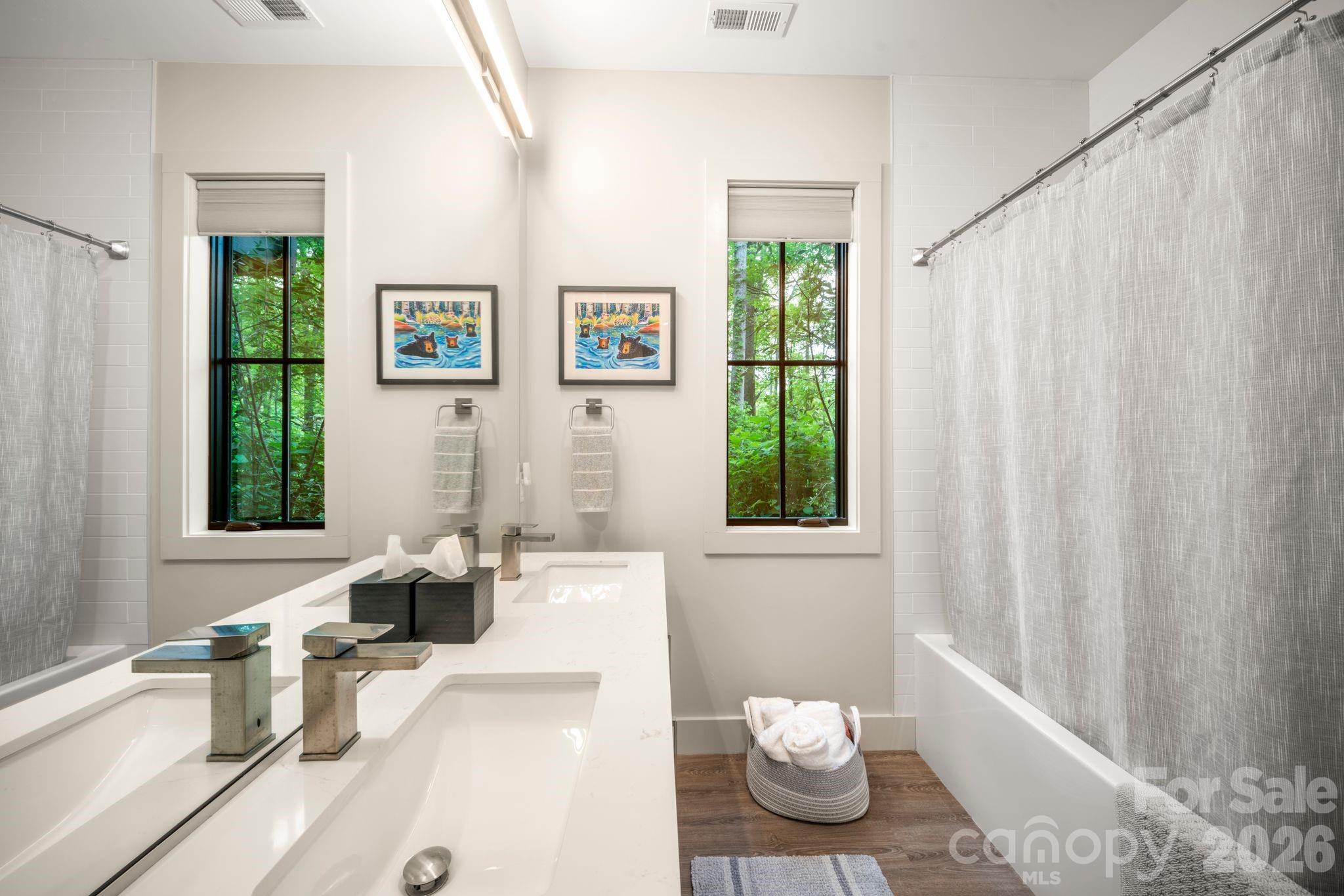 154 Wandering Oaks Way Asheville NC 28805