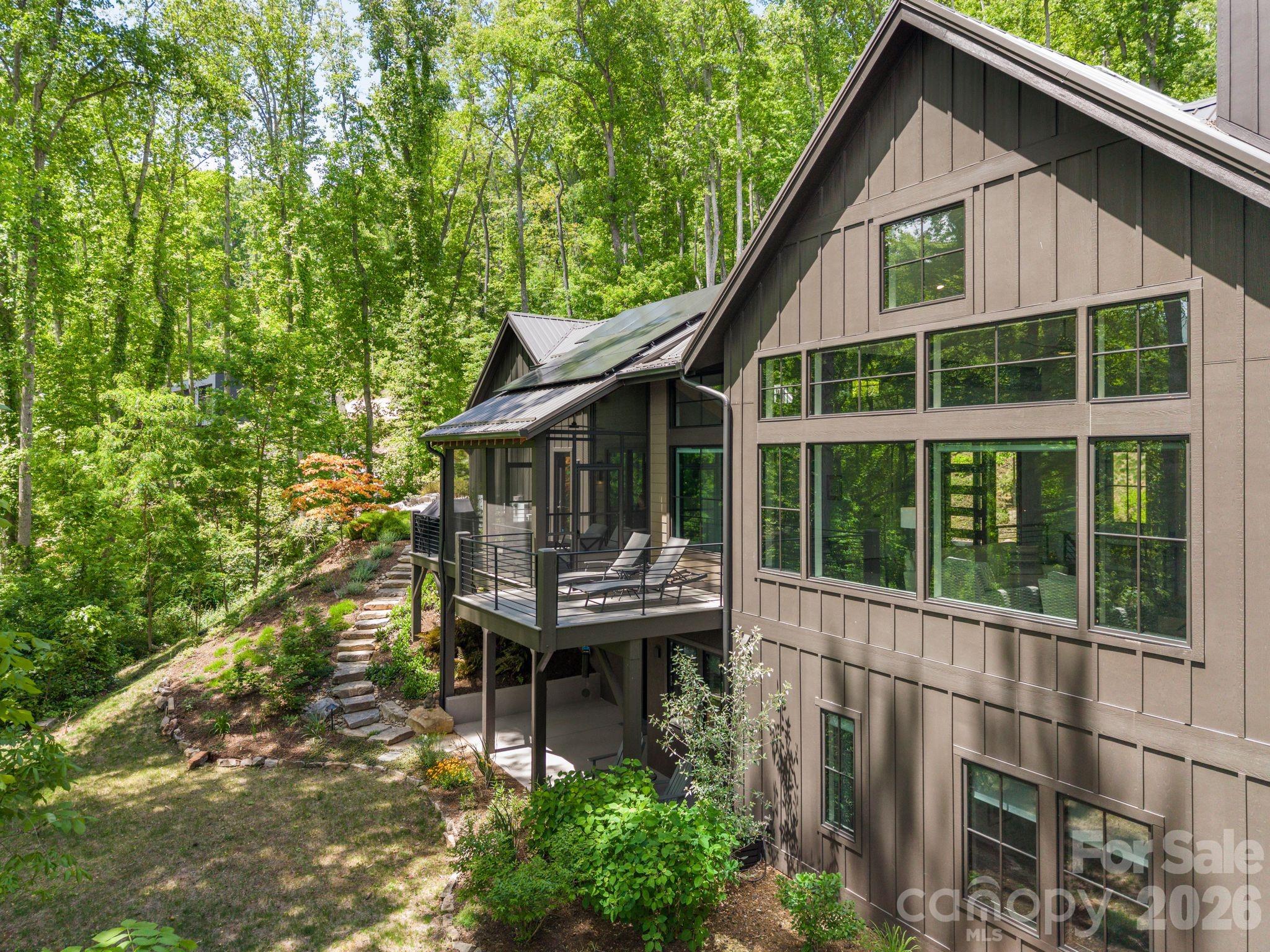 154 Wandering Oaks Way Asheville NC 28805