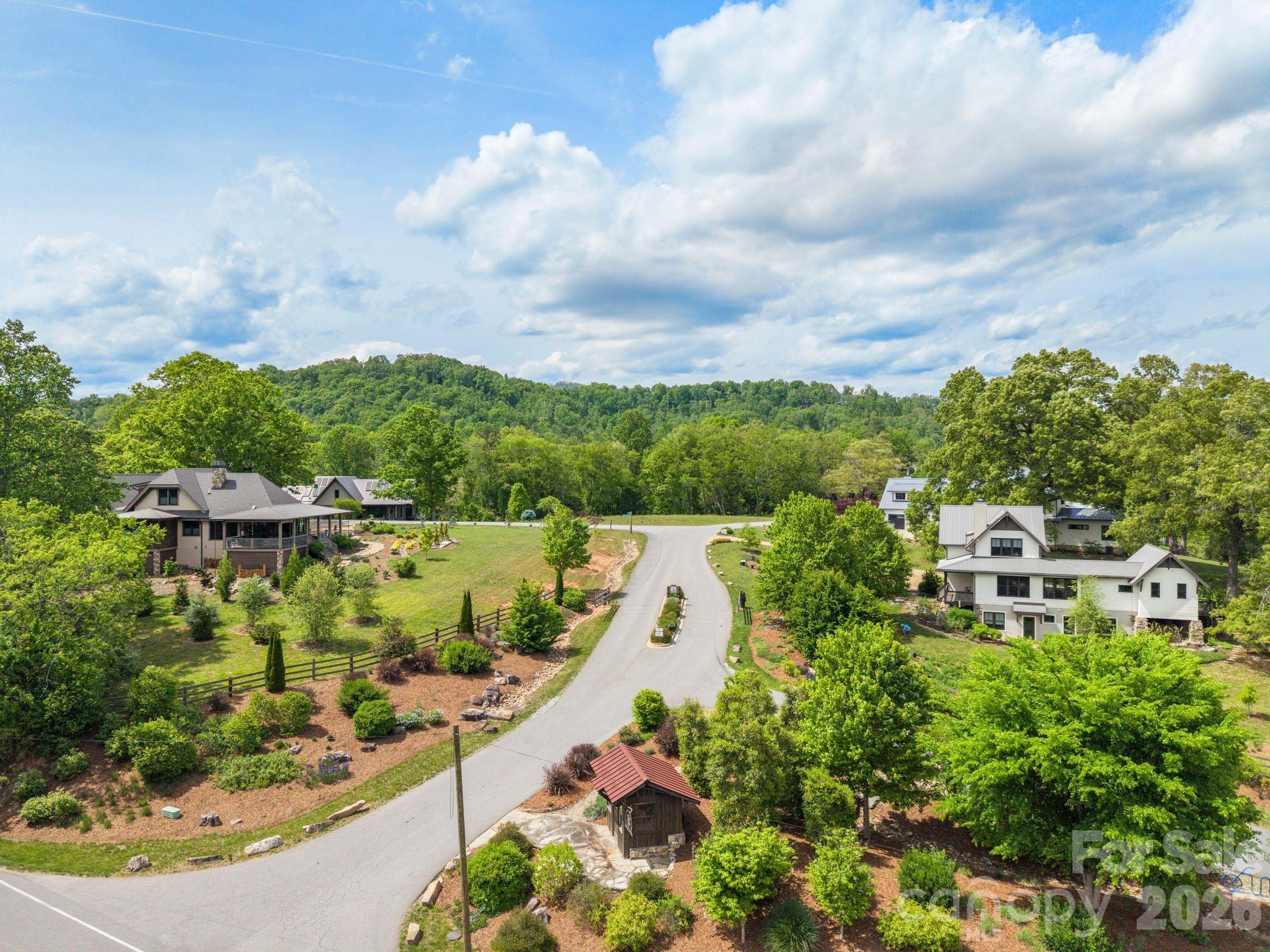 154 Wandering Oaks Way Asheville NC 28805