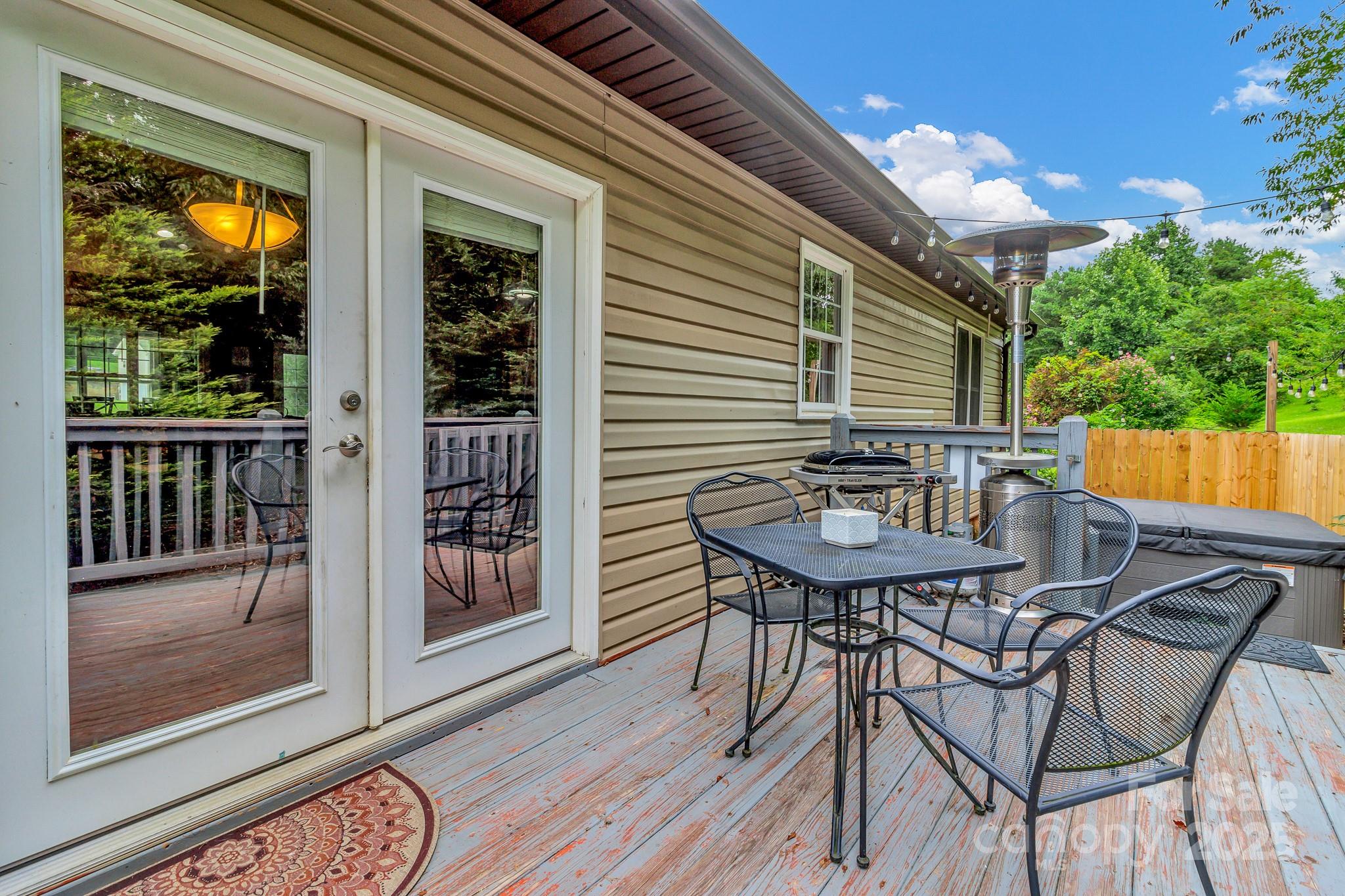 159 S Willow Brook Drive Asheville NC 28806