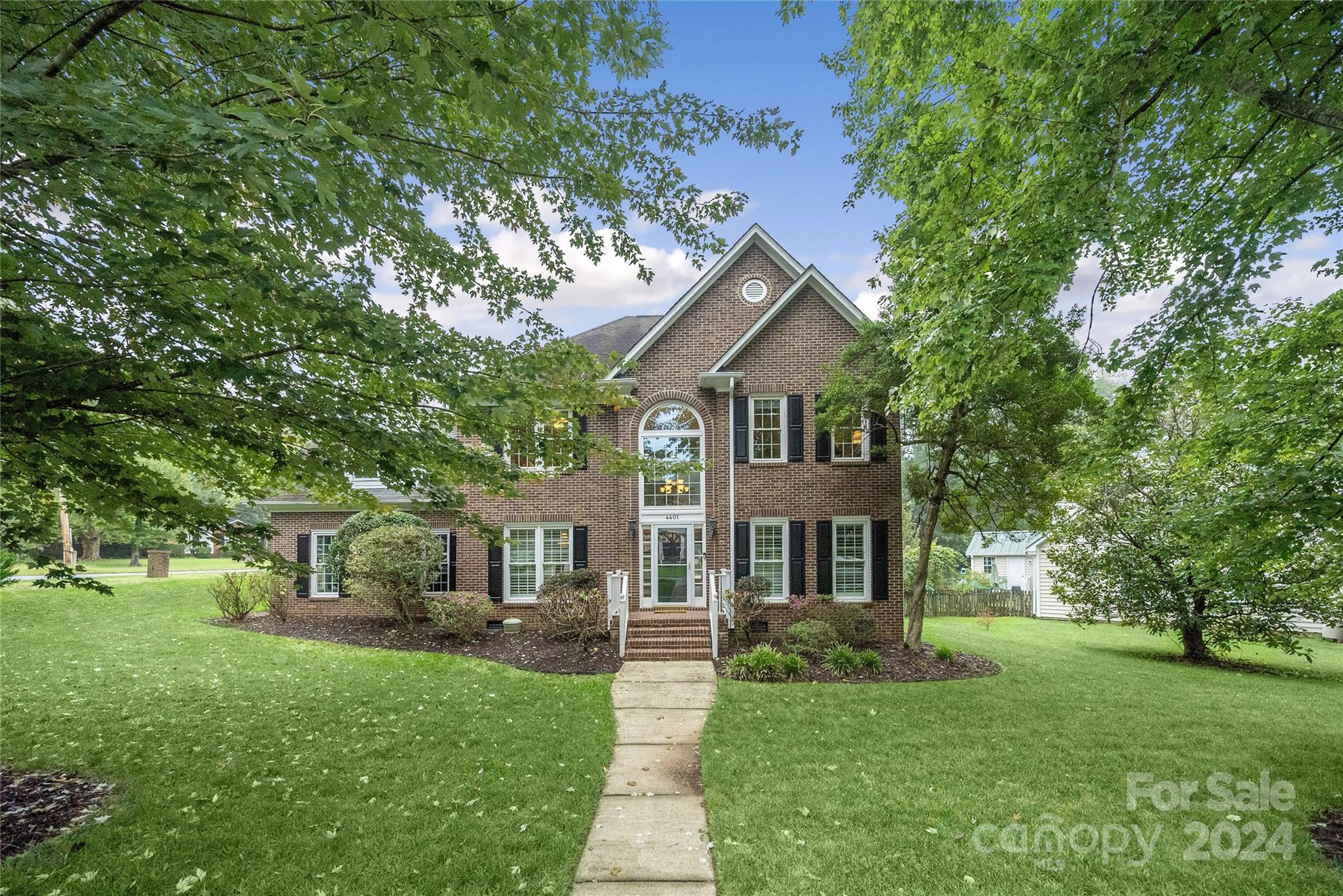 4401 Charlestowne Manor Drive Charlotte NC 28211
