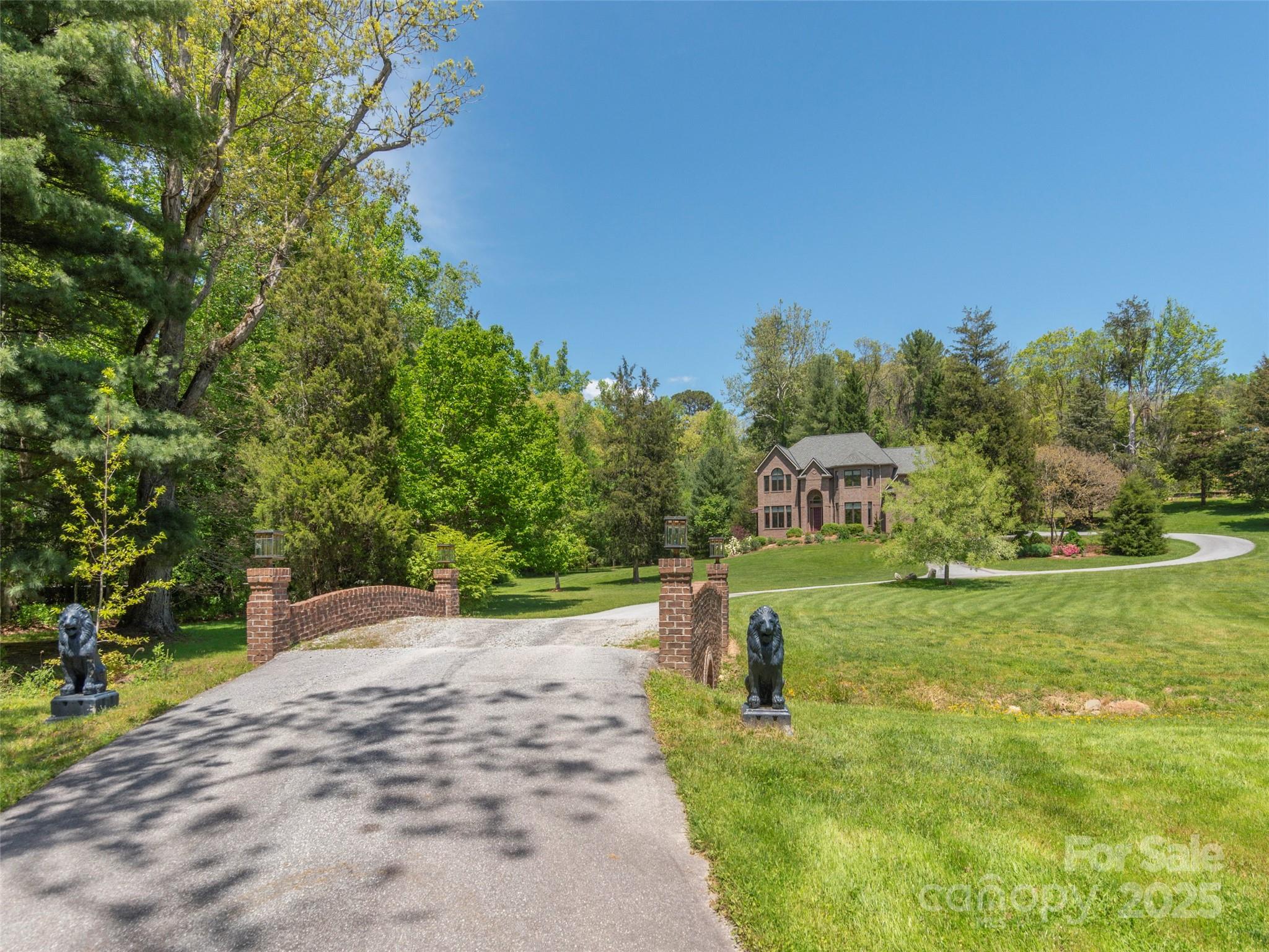 341 Racquet Club Road Asheville NC 28803