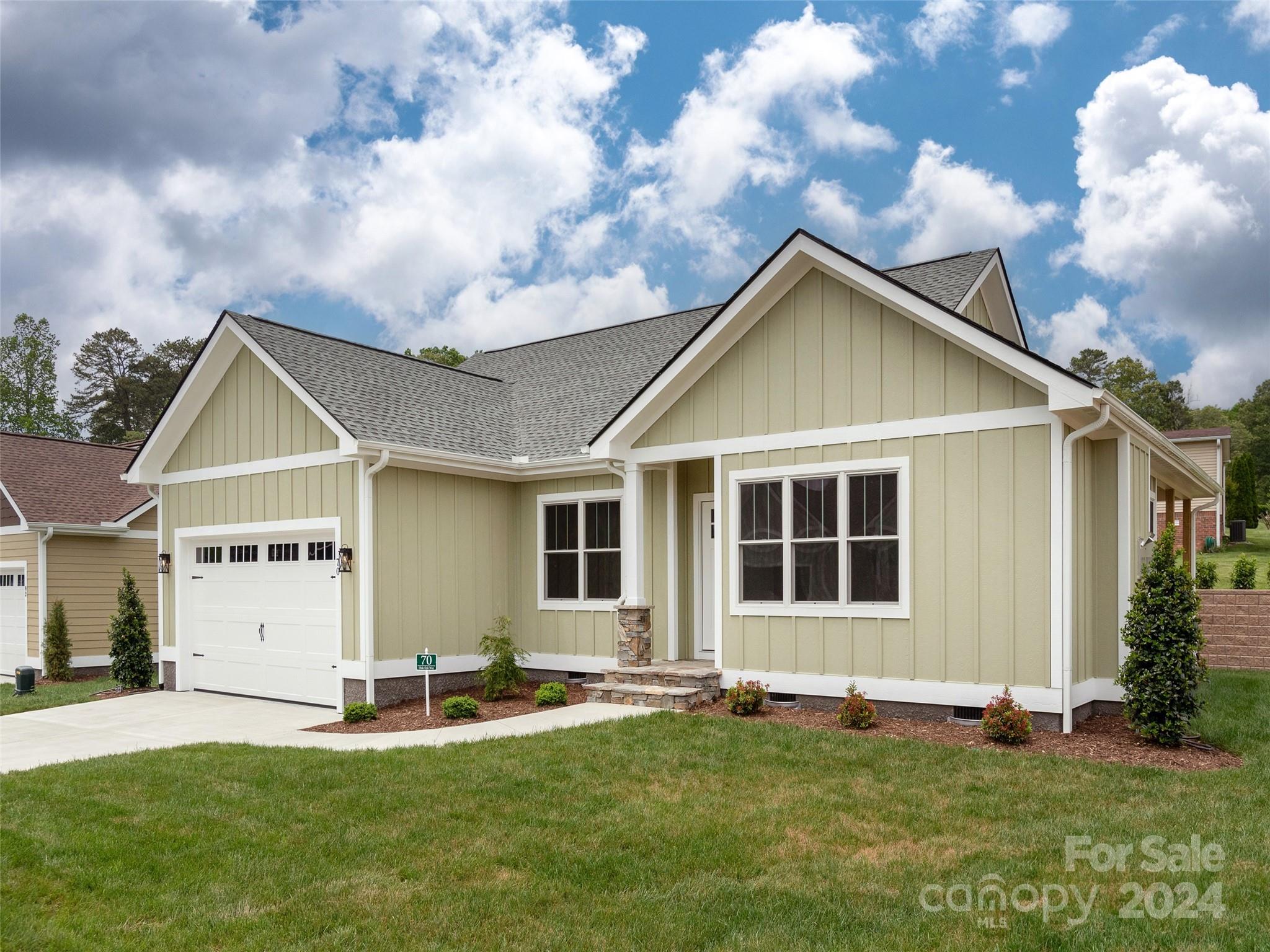 70 Olde Oak Way Hendersonville NC 28792