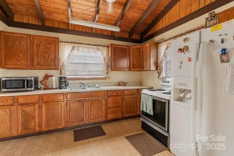 2650 Secluded Valley Road Marshall NC 28753