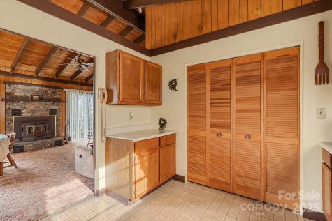2650 Secluded Valley Road Marshall NC 28753