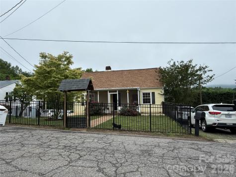 709 Dixie Avenue NW Valdese NC 28690