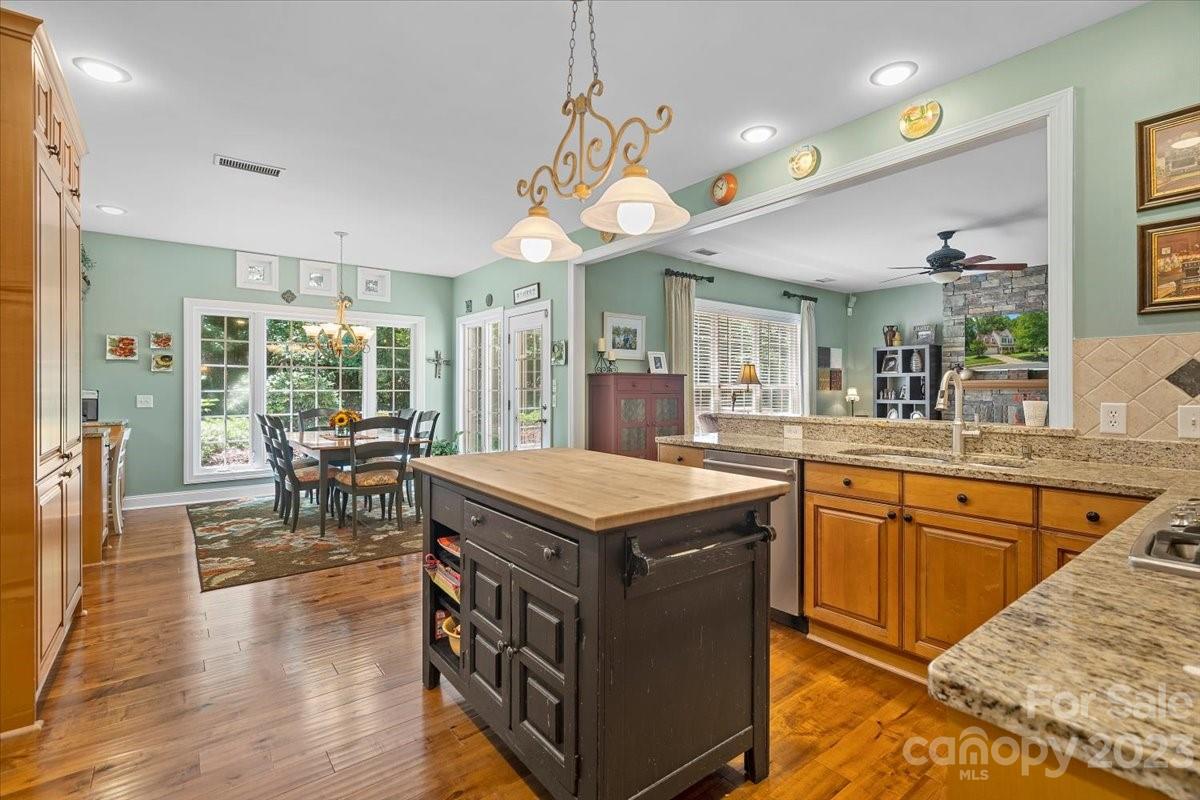 932 Timber Knoll Drive Matthews NC 28105
