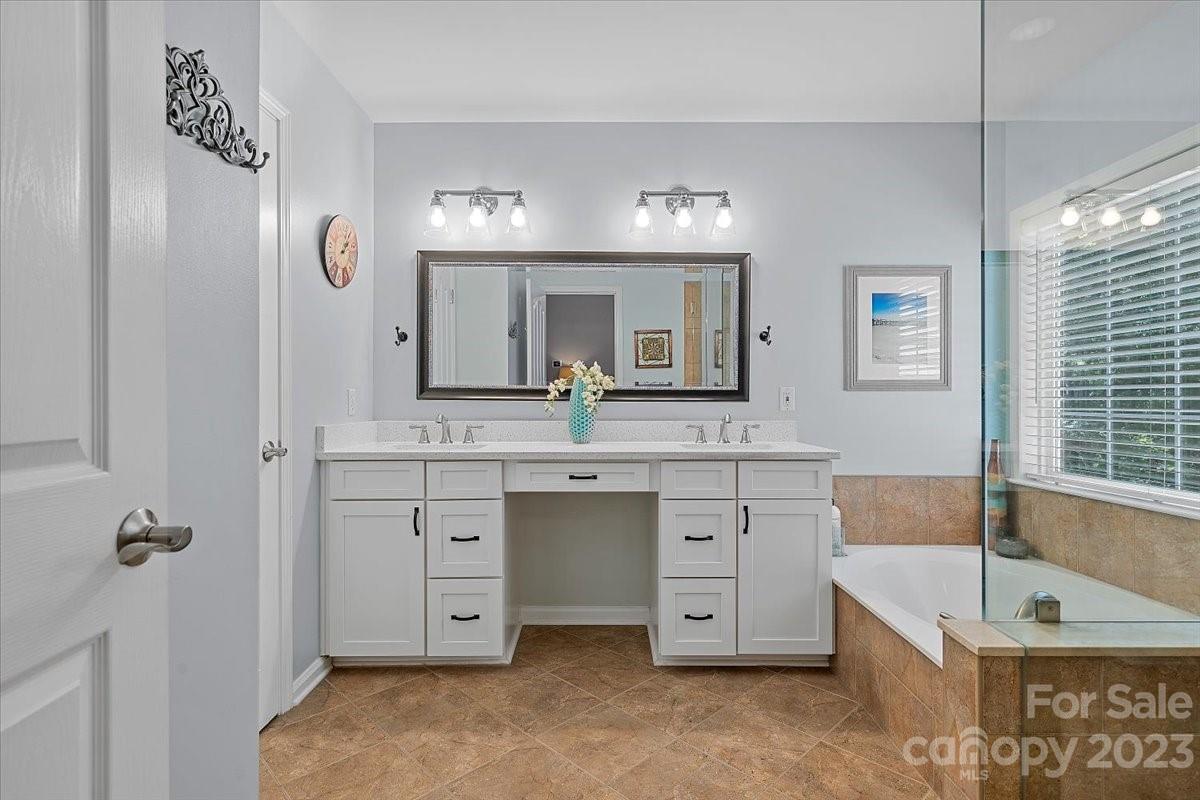 932 Timber Knoll Drive Matthews NC 28105