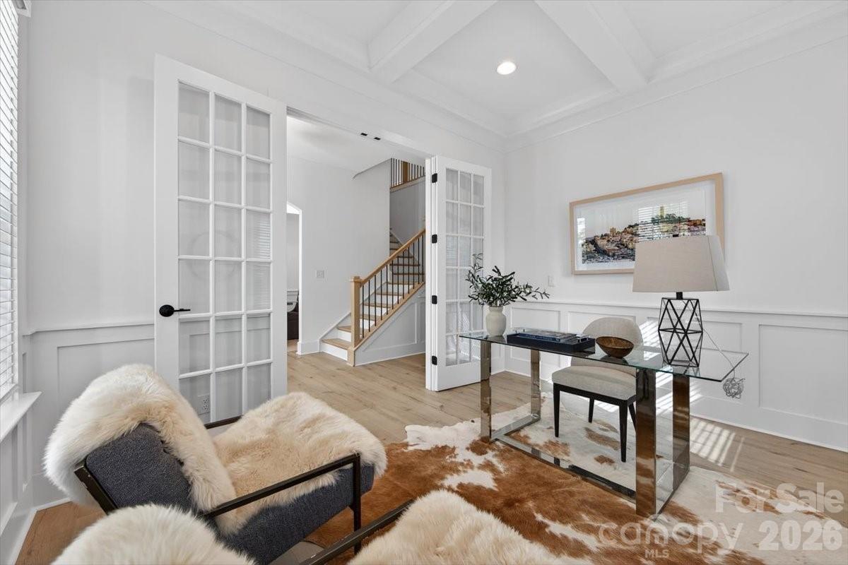 1607 Chippendale Road Charlotte NC 28205