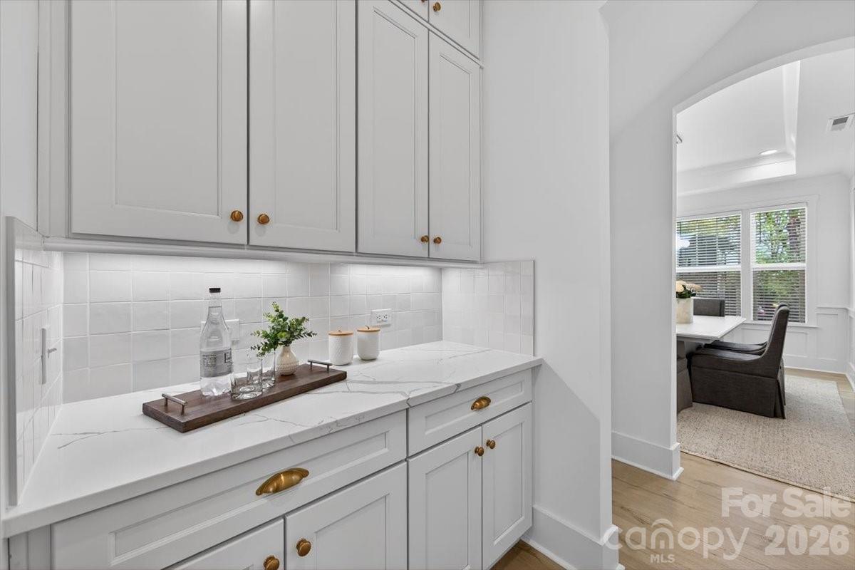 1607 Chippendale Road Charlotte NC 28205