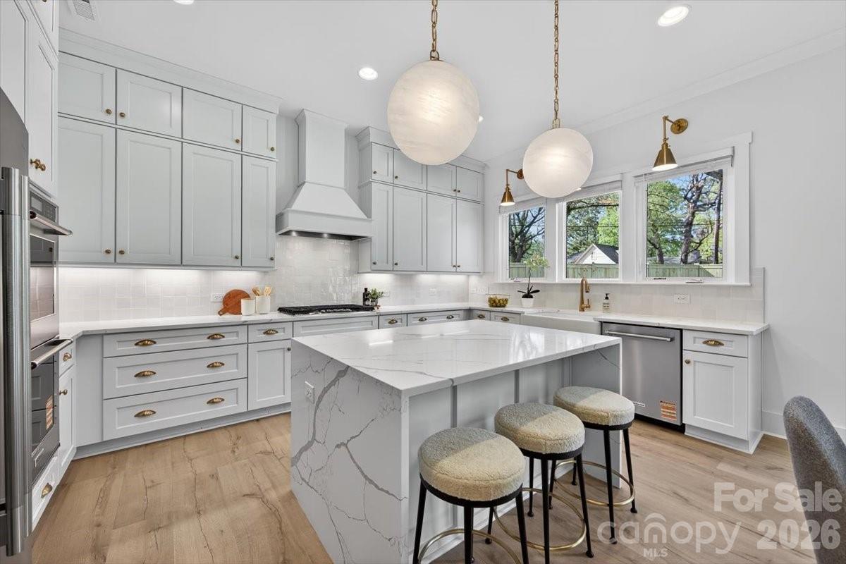 1607 Chippendale Road Charlotte NC 28205