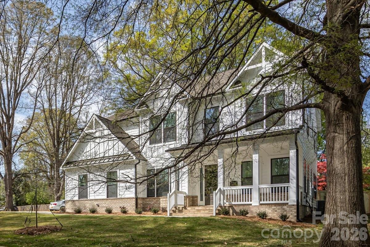 1607 Chippendale Road Charlotte NC 28205