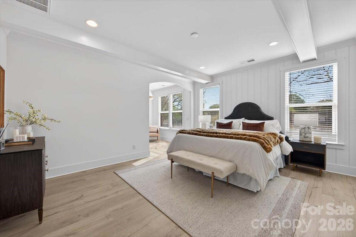 1607 Chippendale Road Charlotte NC 28205