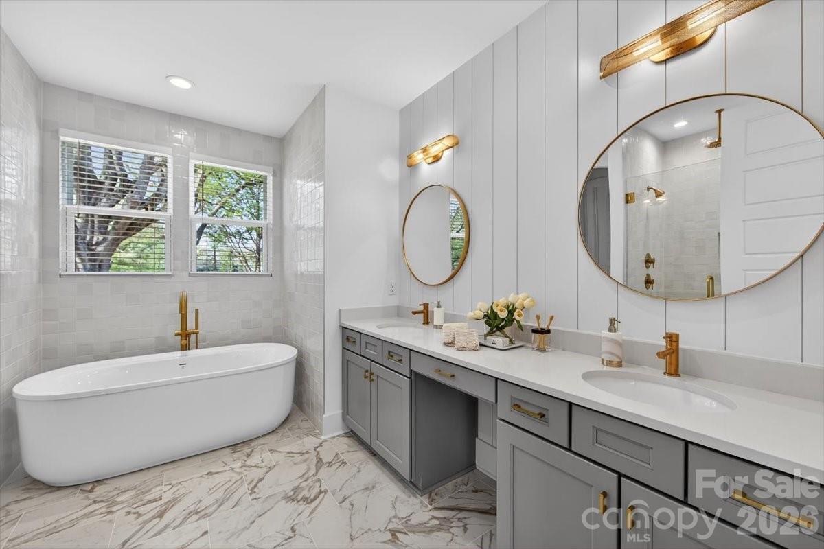 1607 Chippendale Road Charlotte NC 28205