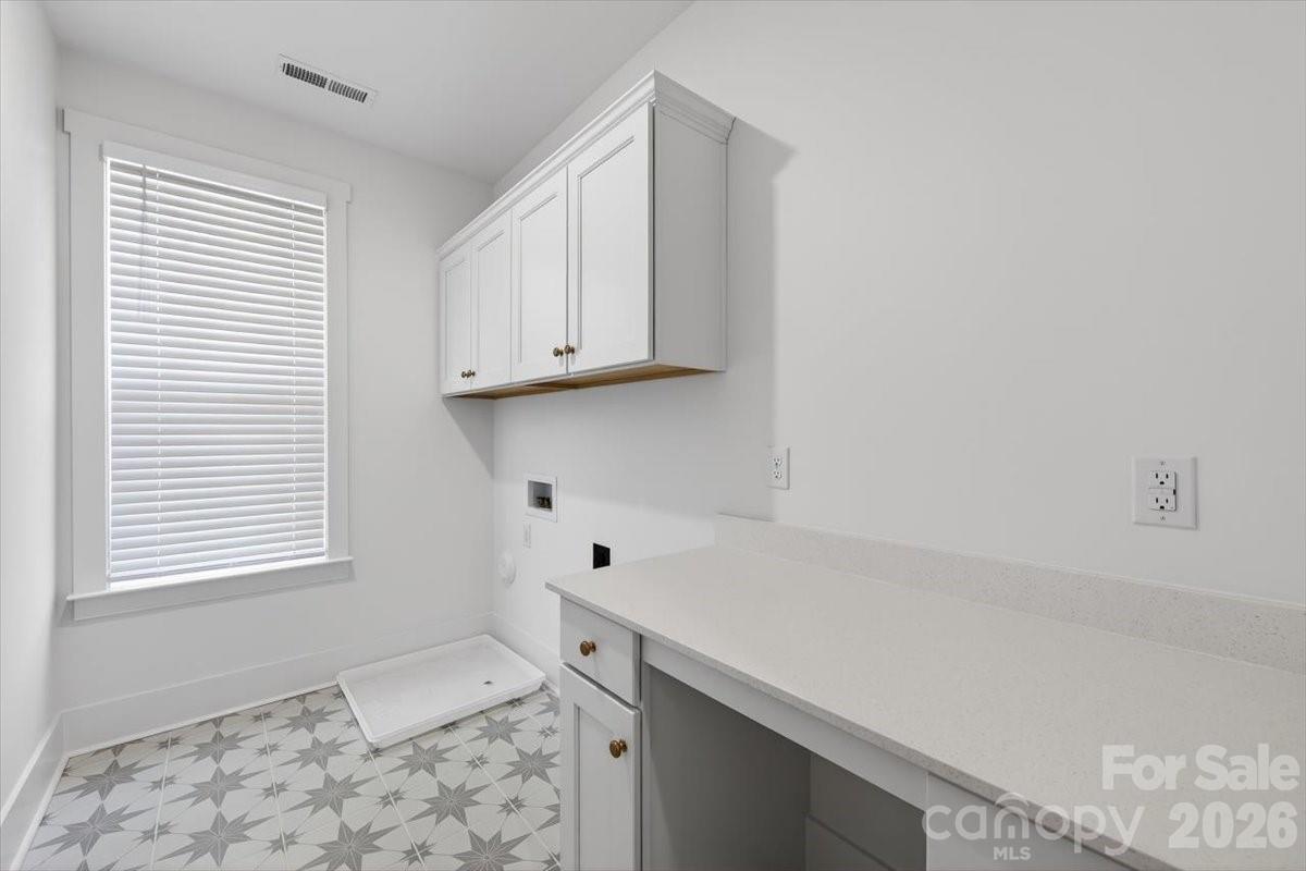 1607 Chippendale Road Charlotte NC 28205