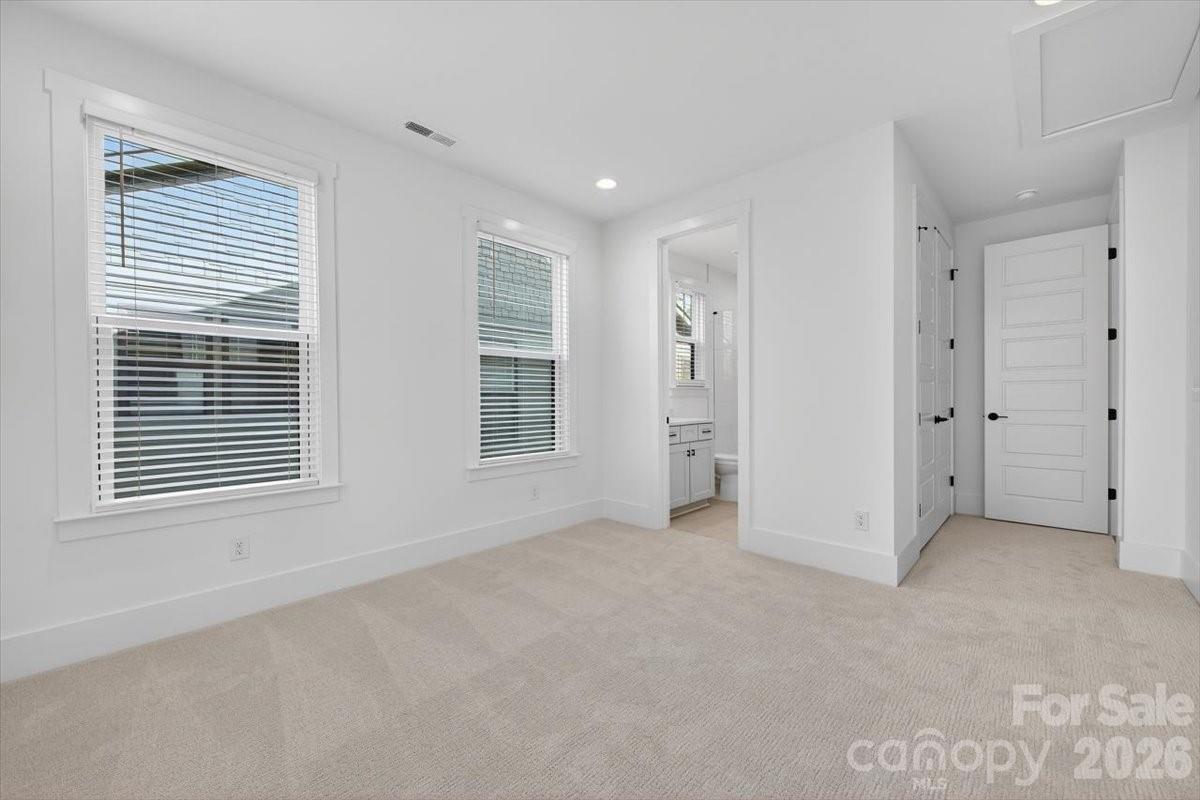 1607 Chippendale Road Charlotte NC 28205