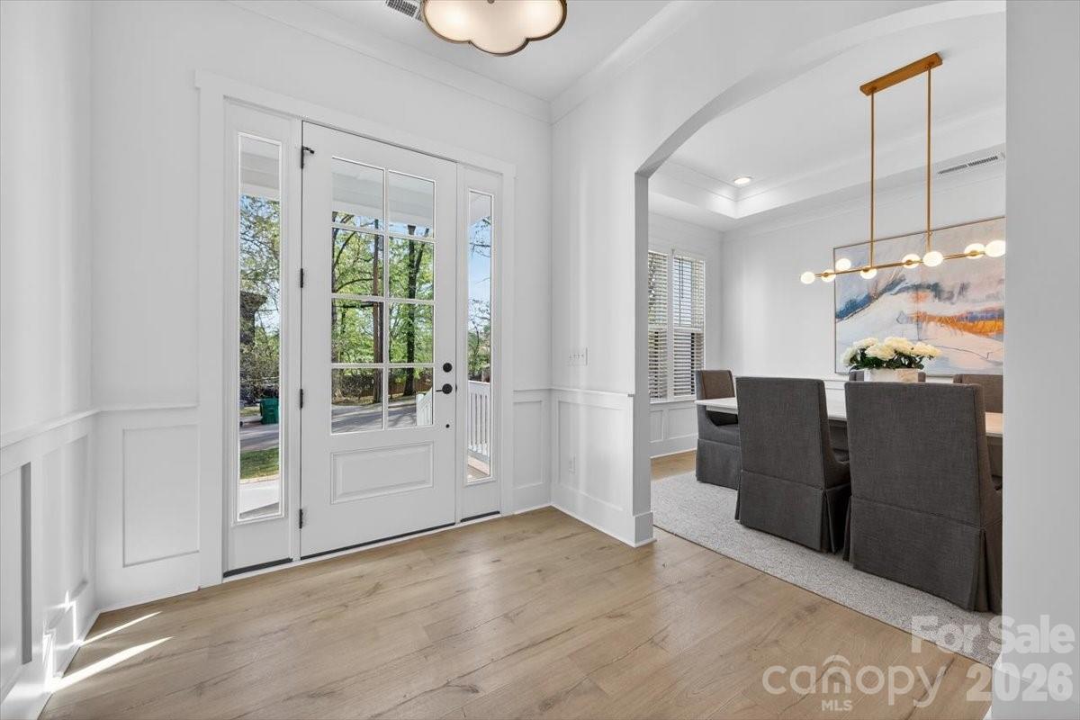 1607 Chippendale Road Charlotte NC 28205