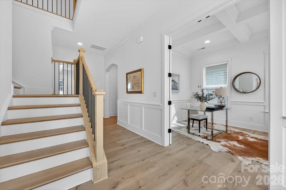1607 Chippendale Road Charlotte NC 28205