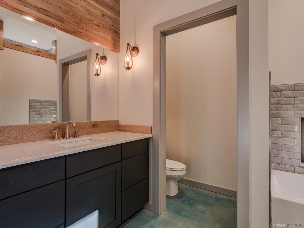 51 Kd Lane Arden NC 28704