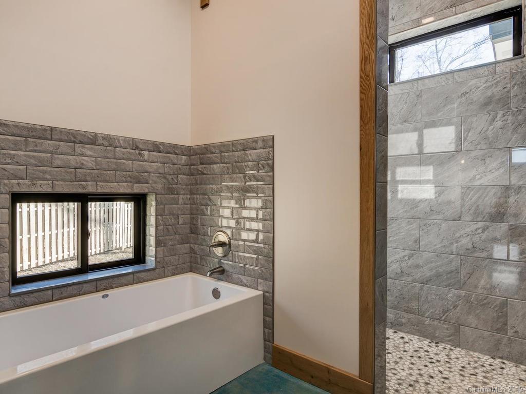 51 Kd Lane Arden NC 28704