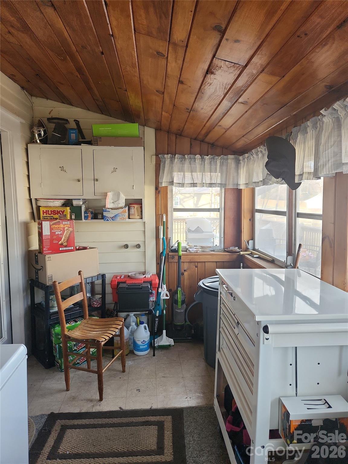 110 E Price Street Hendersonville NC 28739