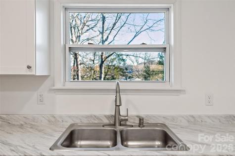 29 Alexander Street Black Mountain NC 28711