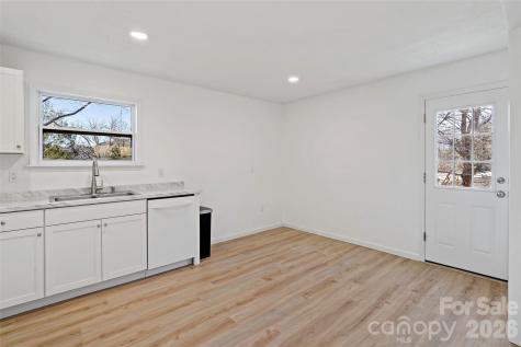 29 Alexander Street Black Mountain NC 28711