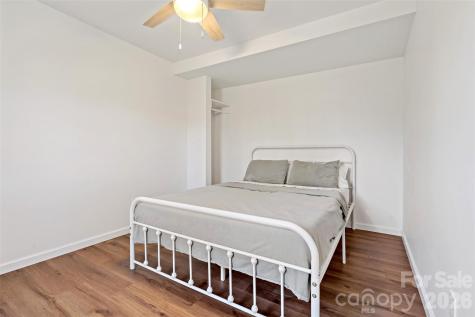 29 Alexander Street Black Mountain NC 28711