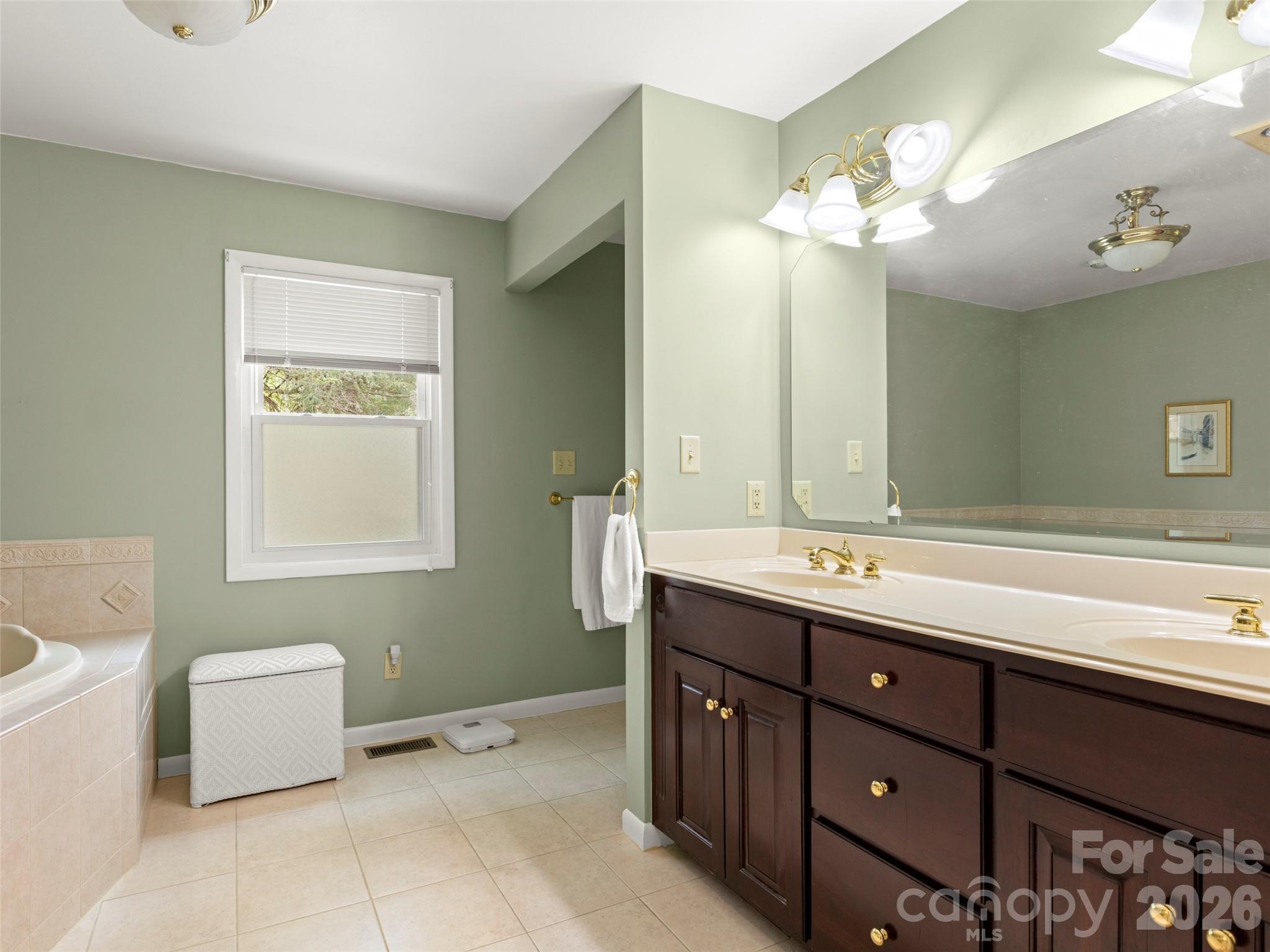 32 Westridge Drive Asheville NC 28803